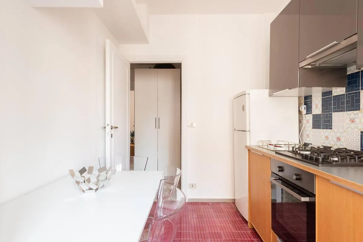 Apartament La Dimora di Hermes - By OpenRoma Włochy